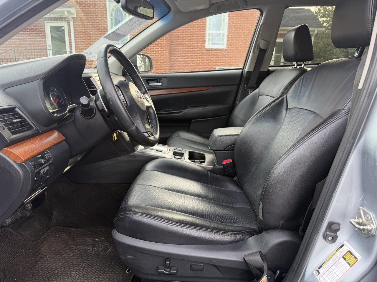 Used 2013 Subaru Outback 2.5i Limited AWD/4WD image 8