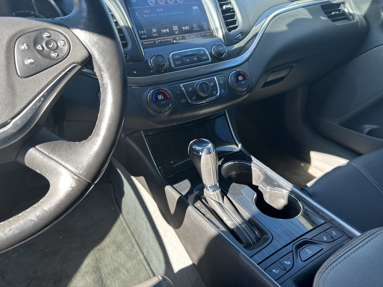 Used 2018 Chevrolet Impala LT w/ LT Convenience Package image 5