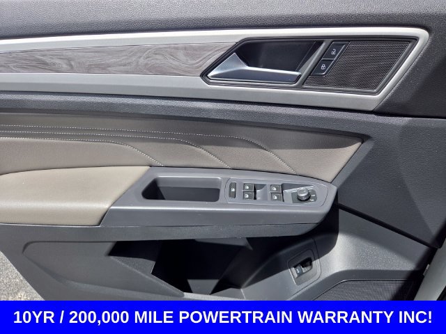 Used 2021 Volkswagen Atlas Cross Sport SE w/ Panoramic Sunroof Package FWD image 29