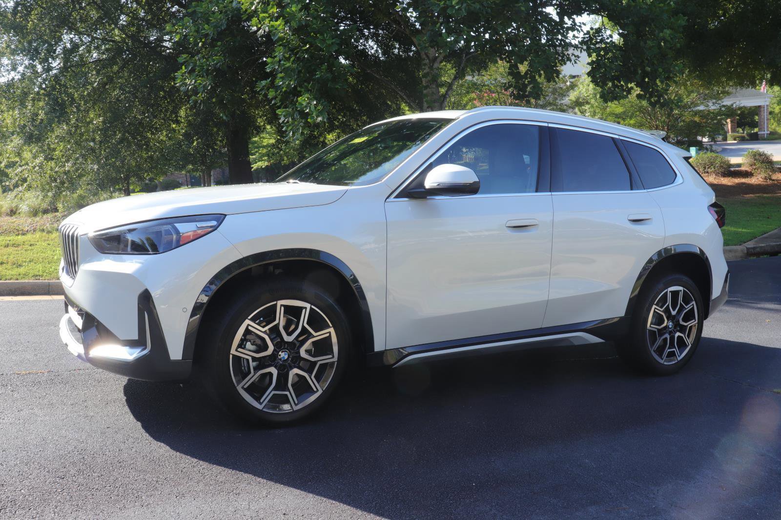 New 2025 BMW X1 xDrive28i w/ Technology Package image 4
