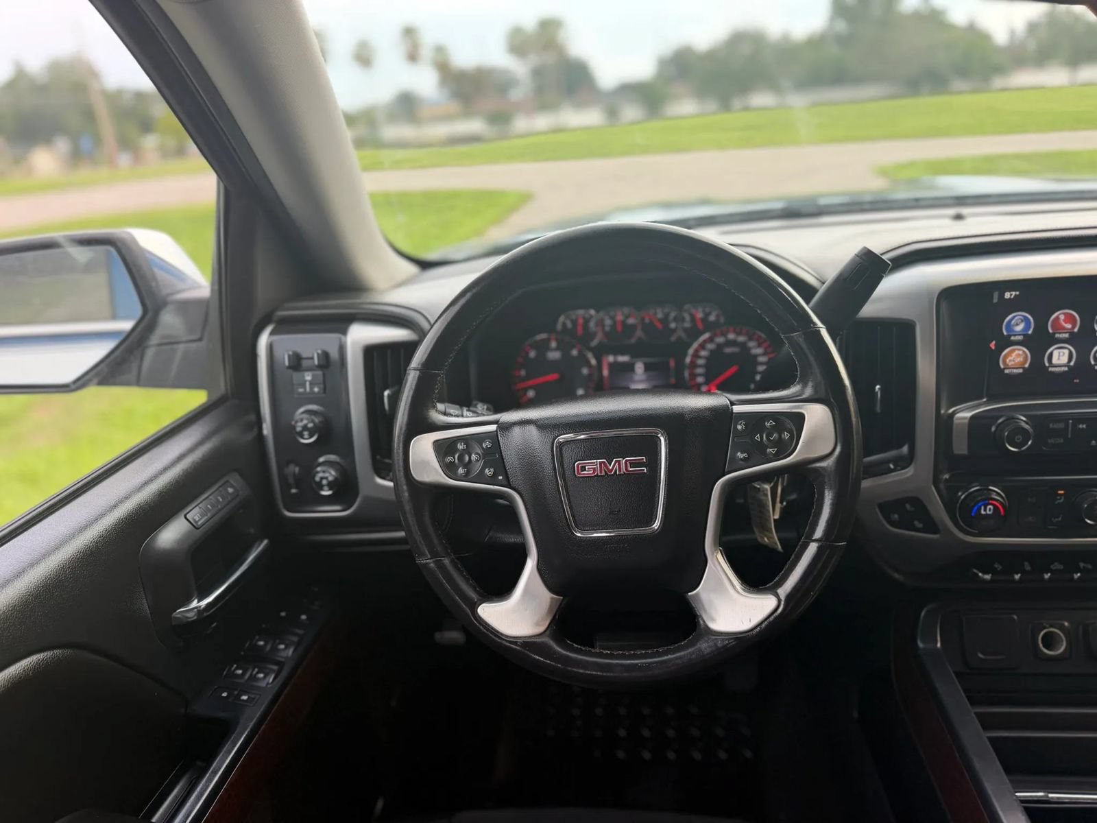 Used 2016 GMC Sierra 1500 SLT w/ Enhanced Driver Alert Package AWD/4WD image 12