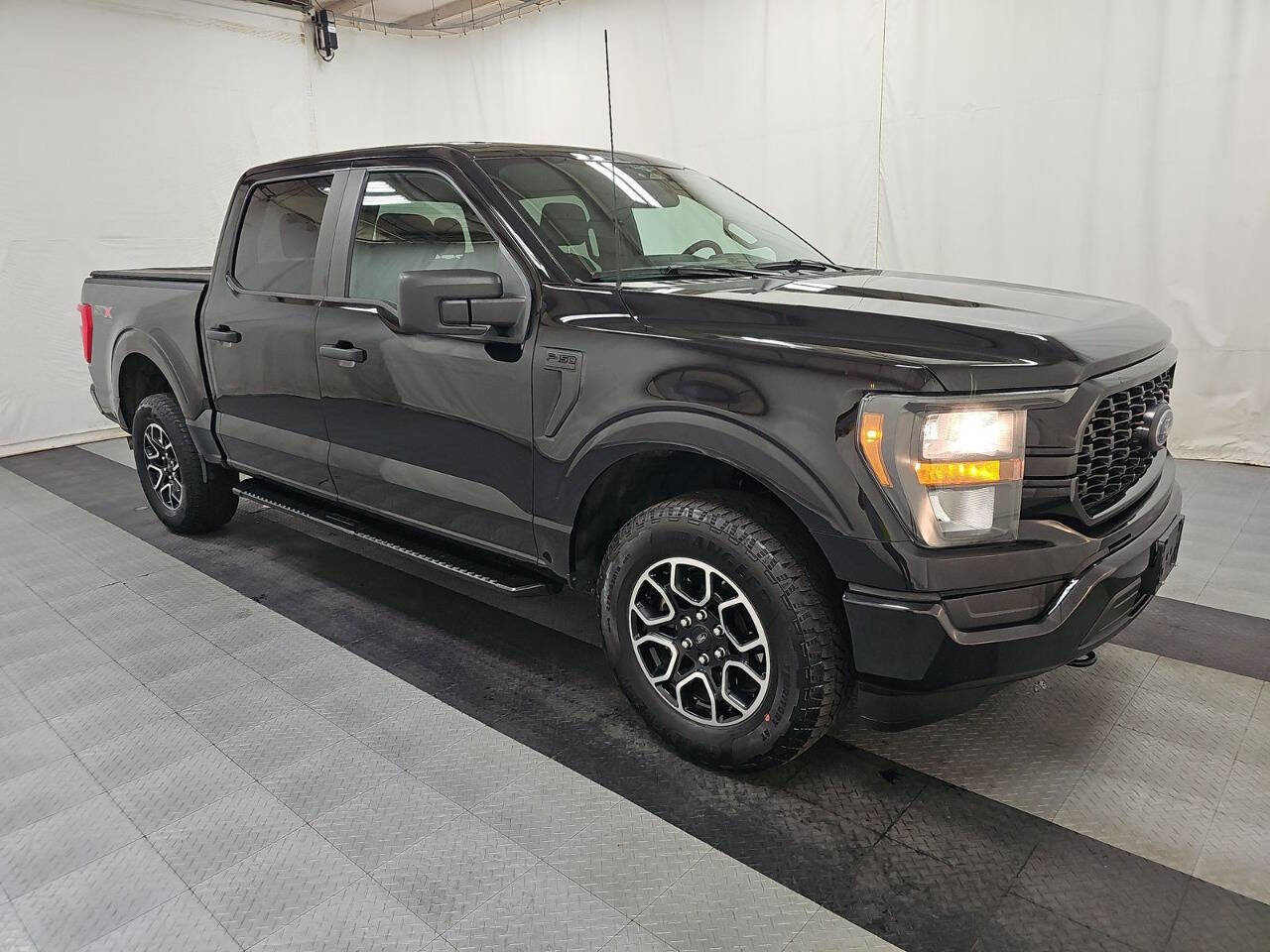 Used 2023 Ford F150 XL w/ XL STX Apperance Package image 3