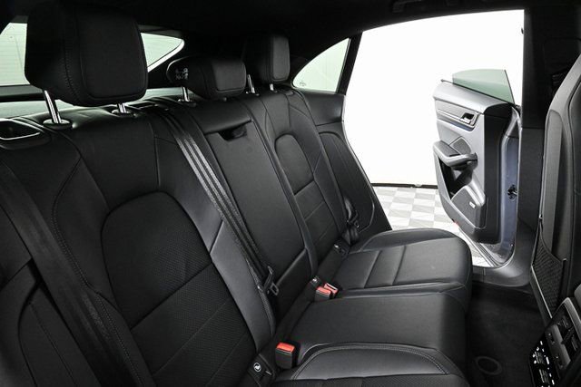 Certified 2025 Porsche Macan Electric image 22