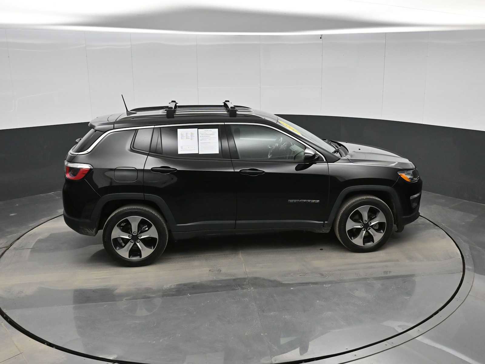 Used 2017 Jeep Compass Latitude w/ Popular Equipment Group image 29