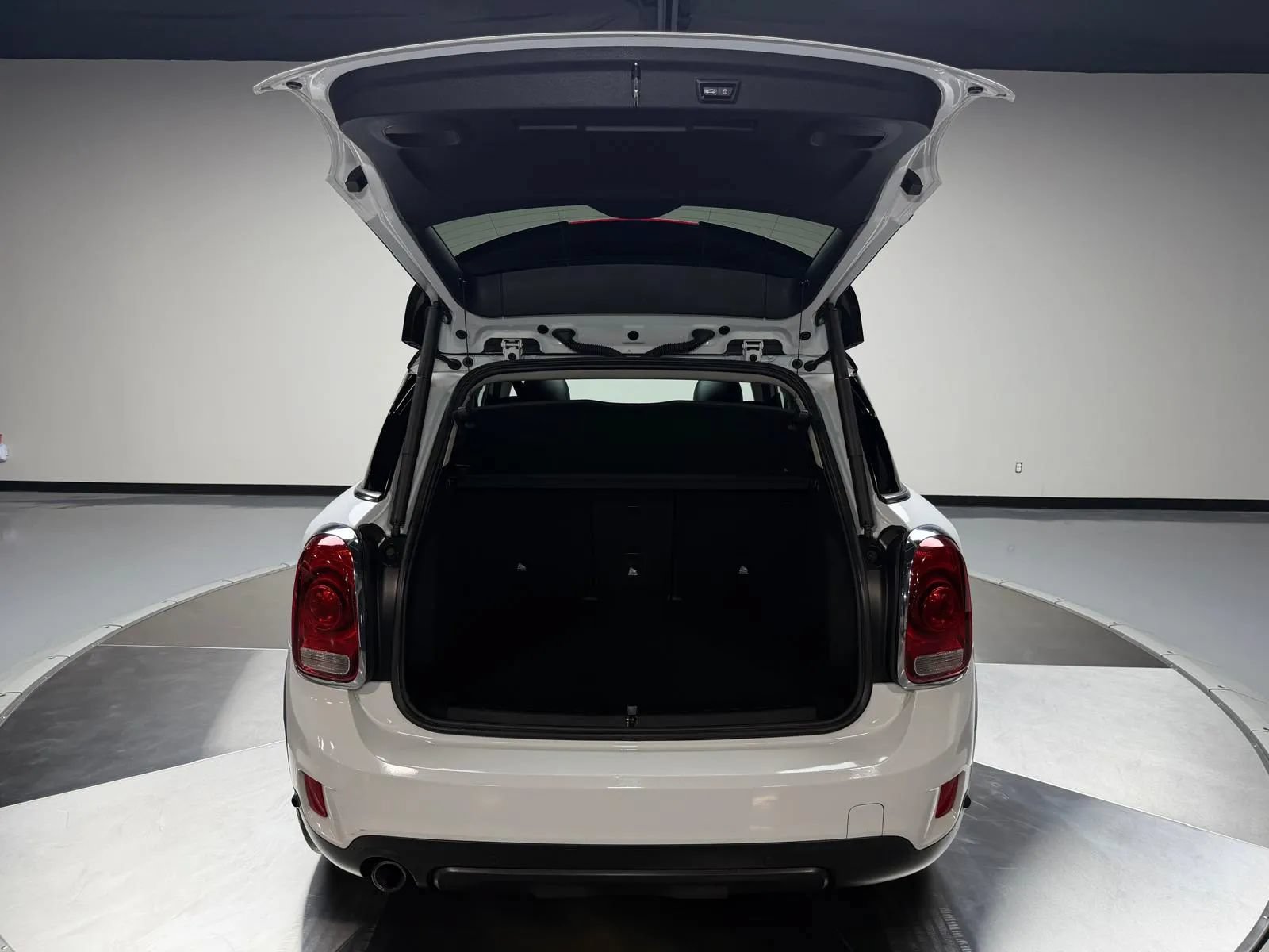 Used 2018 MINI Cooper Countryman FWD image 11