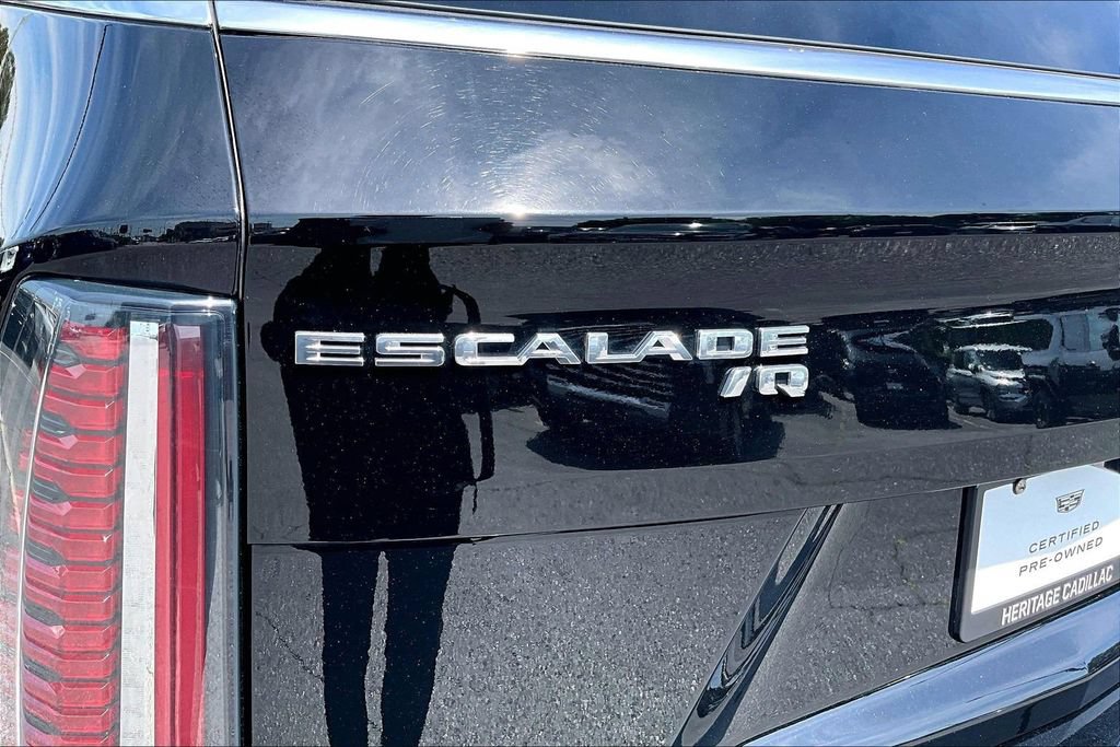 Certified 2025 Cadillac Escalade IQ Luxury 2 w/ LPO, Premium Carpet Package AWD/4WD image 24