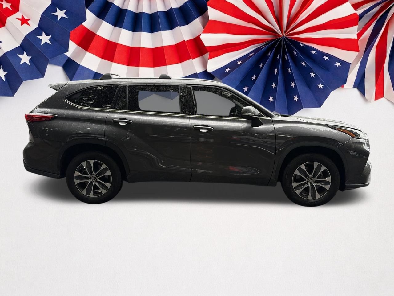 Used 2022 Toyota Highlander XLE FWD image 28