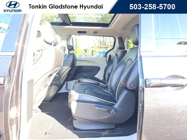 Used 2023 Chrysler Pacifica Limited image 29