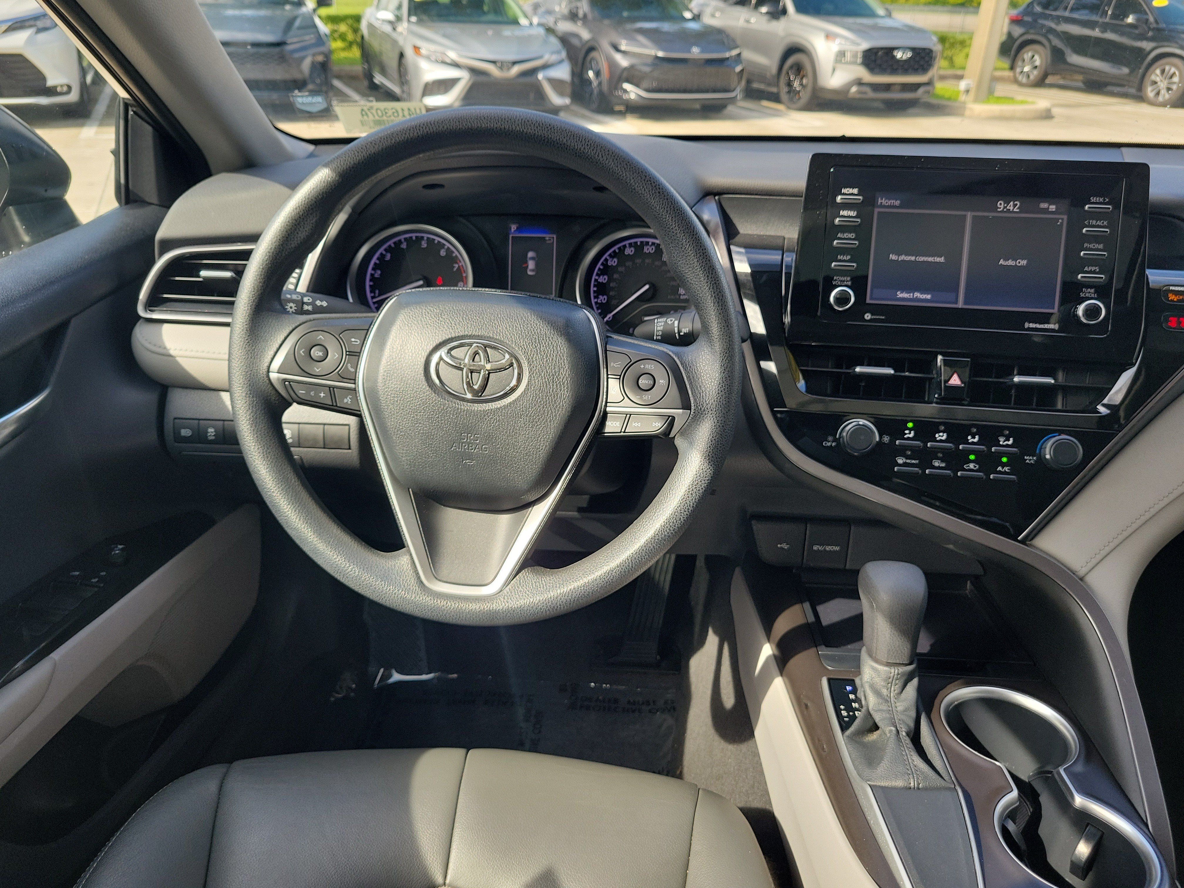Used 2021 Toyota Camry LE w/ Convenience Package FWD image 16