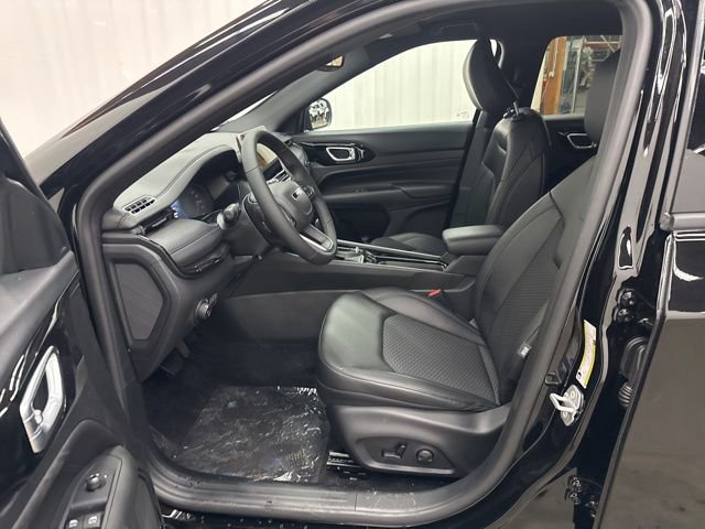 New 2026 Jeep Compass Latitude image 5