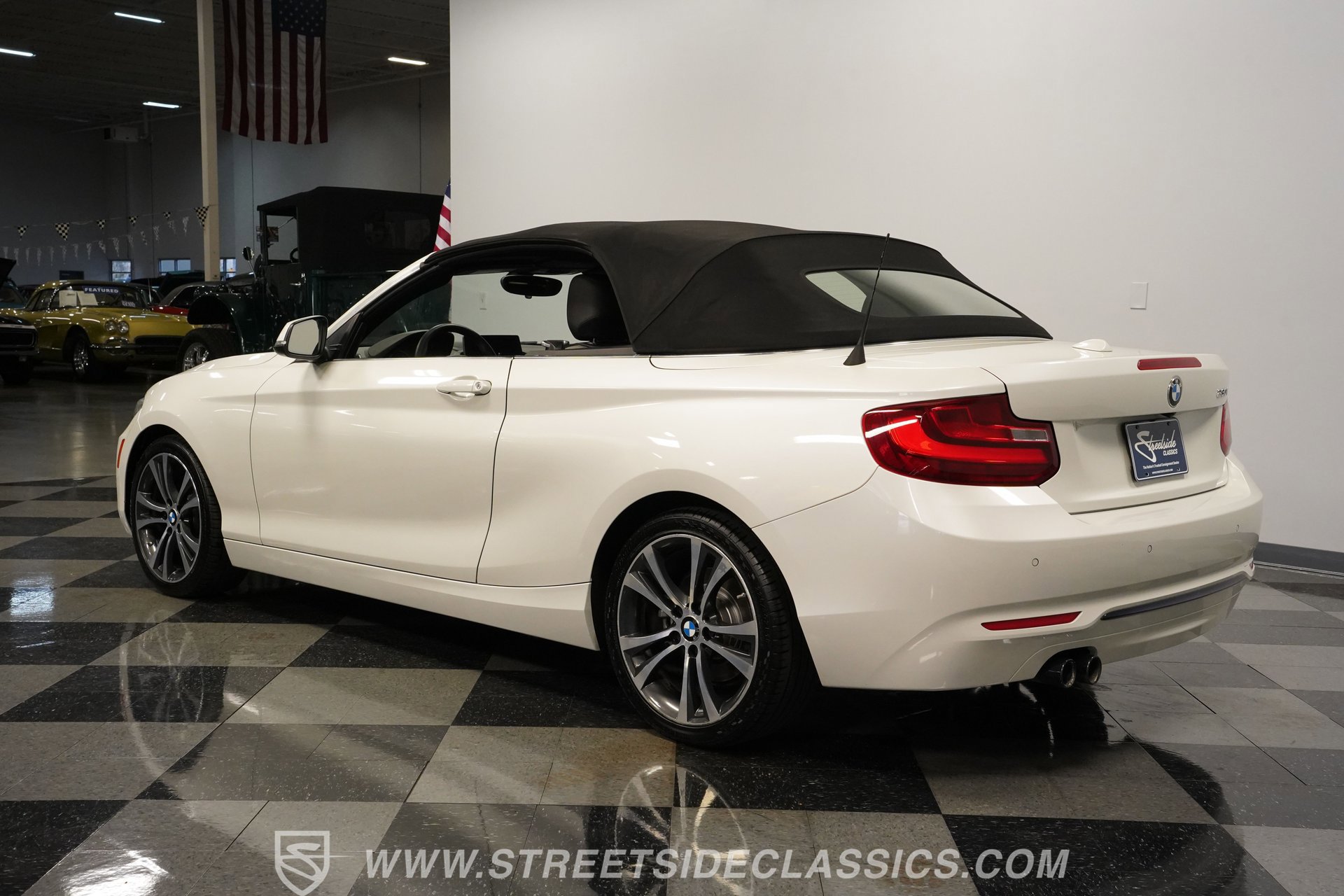 Used 2017 BMW 230i Convertible RWD image 9