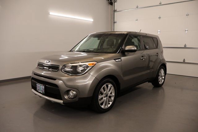 Used 2019 Kia Soul + image 5