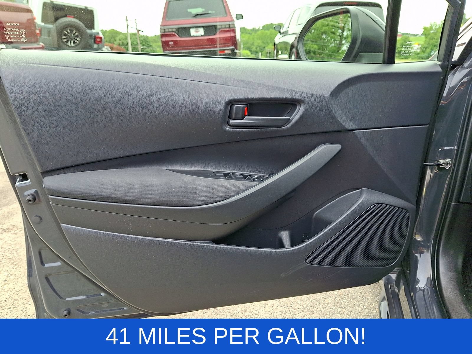 Used 2023 Toyota Corolla LE w/ LE Convenience Package FWD image 14