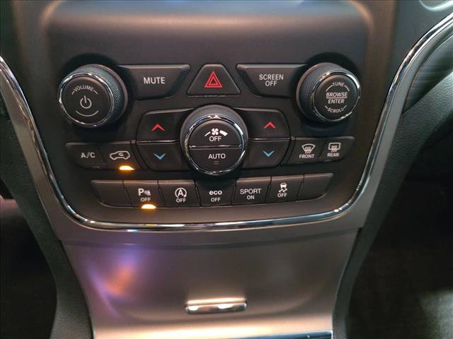 Used 2021 Jeep Grand Cherokee Laredo AWD/4WD image 24