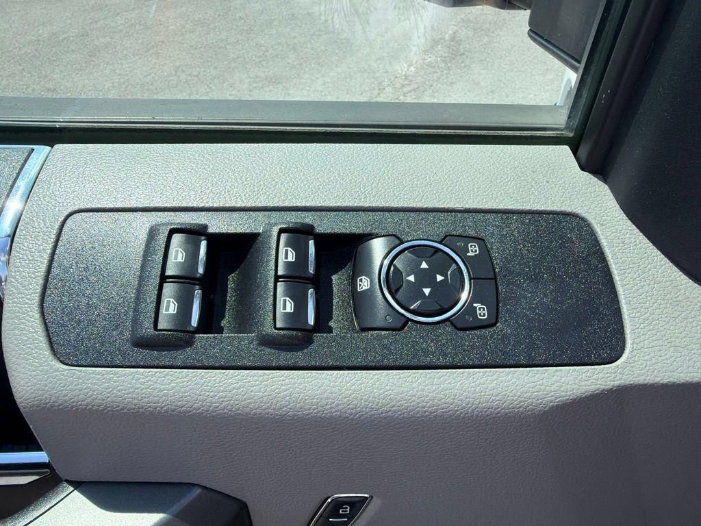 Used 2017 Ford F250 XLT AWD/4WD image 25