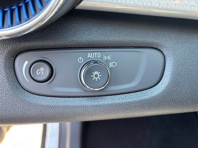 New 2026 Chevrolet Trax LT w/ Driver Confidence Package FWD image 17