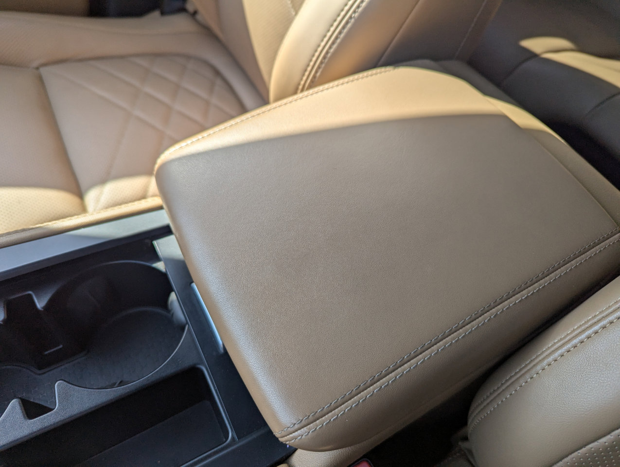 Used 2023 Jaguar F-PACE S image 29