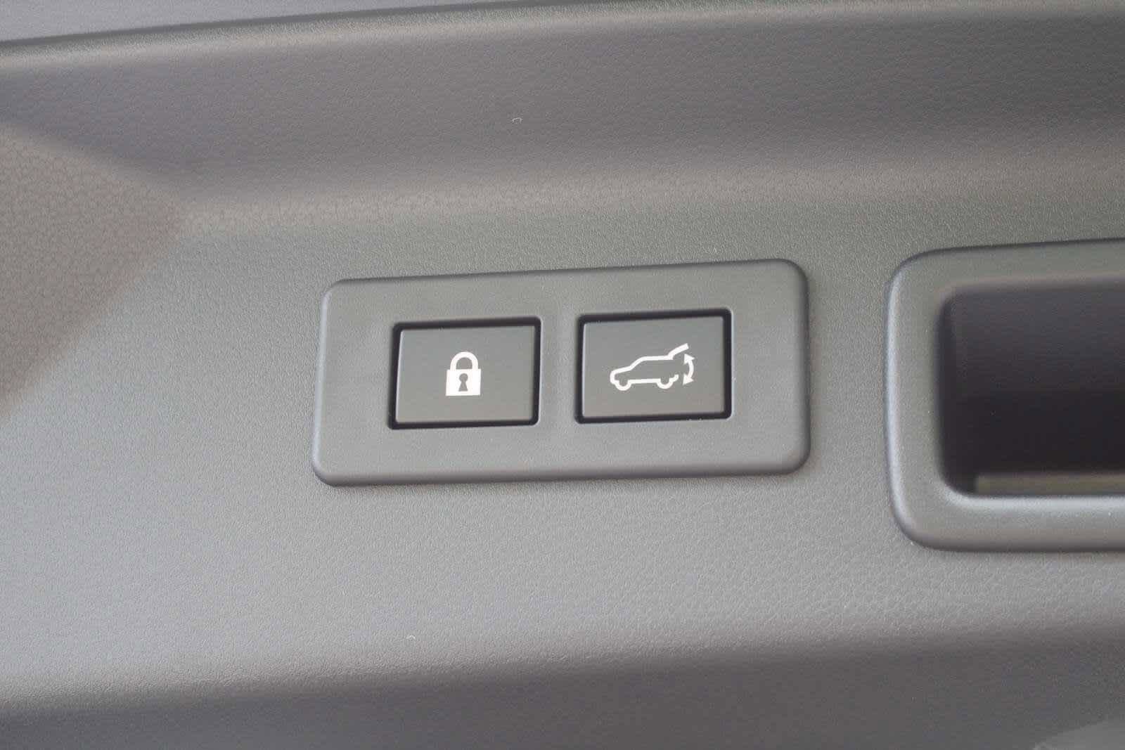 Certified 2025 Subaru Forester Premium image 16