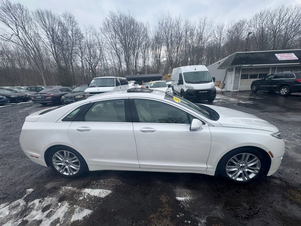 Used 2014 Lincoln MKZ w/ Equipment Group 102A Reserve image 4