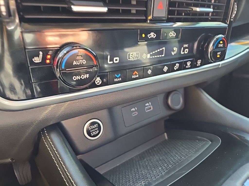 Used 2023 Nissan Rogue SL w/ SL Premium Package image 21