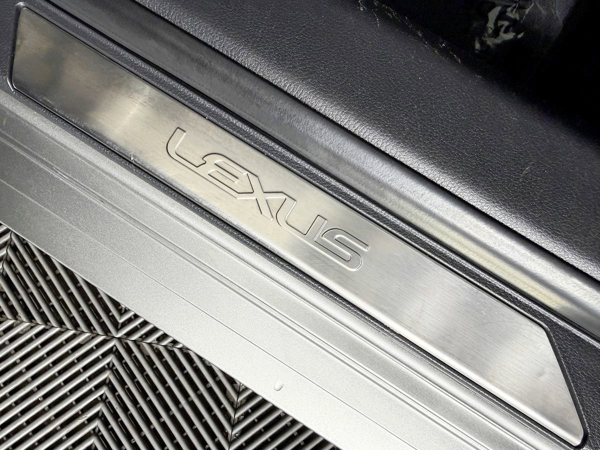 Used 2019 Lexus ES 300h w/ Premium Package FWD image 36