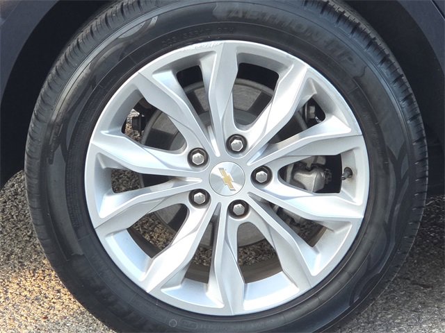 Used 2023 Chevrolet Malibu LT image 9