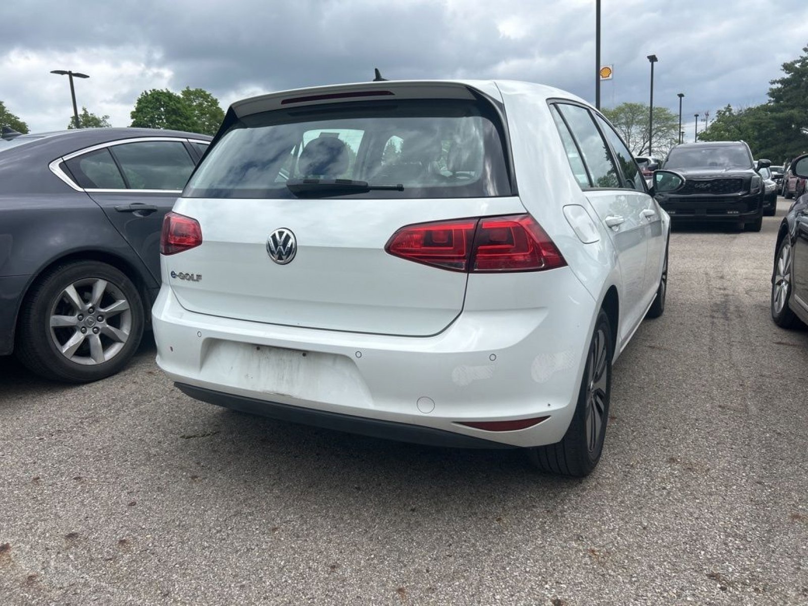 Used 2016 Volkswagen e-Golf SEL Premium FWD image 19