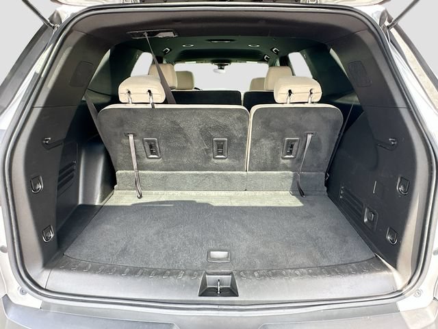 Used 2022 Chevrolet Traverse LS FWD image 24