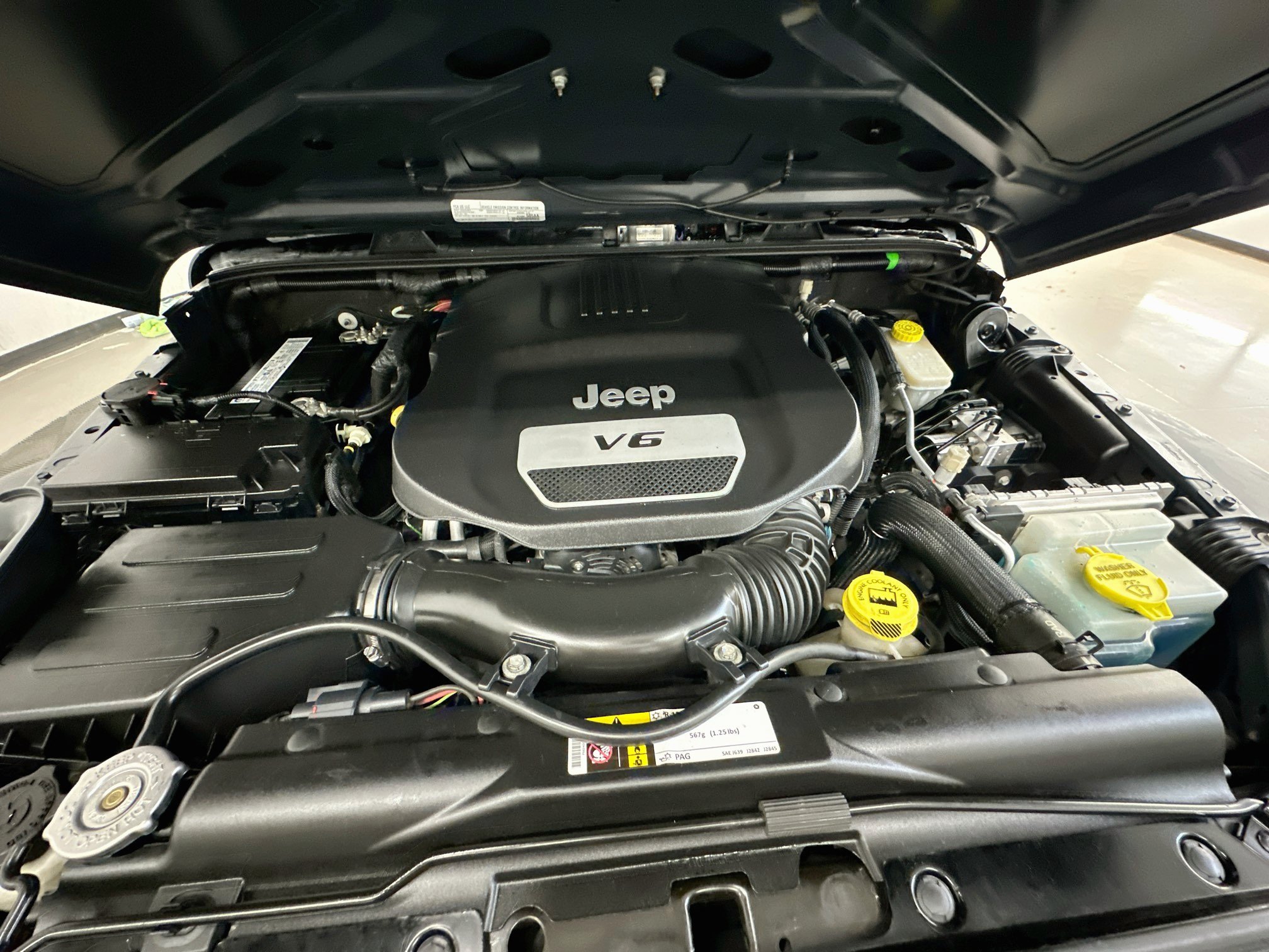 Used 2016 Jeep Wrangler Unlimited Sport AWD/4WD image 31