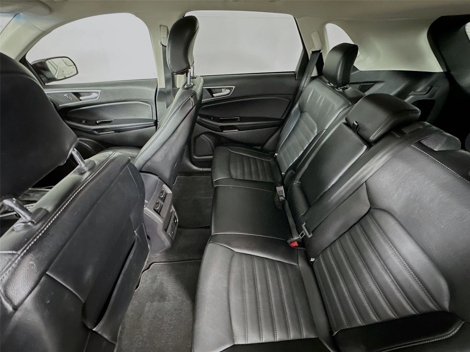 Used 2018 Ford Edge SEL w/ Equipment Group 201A image 20