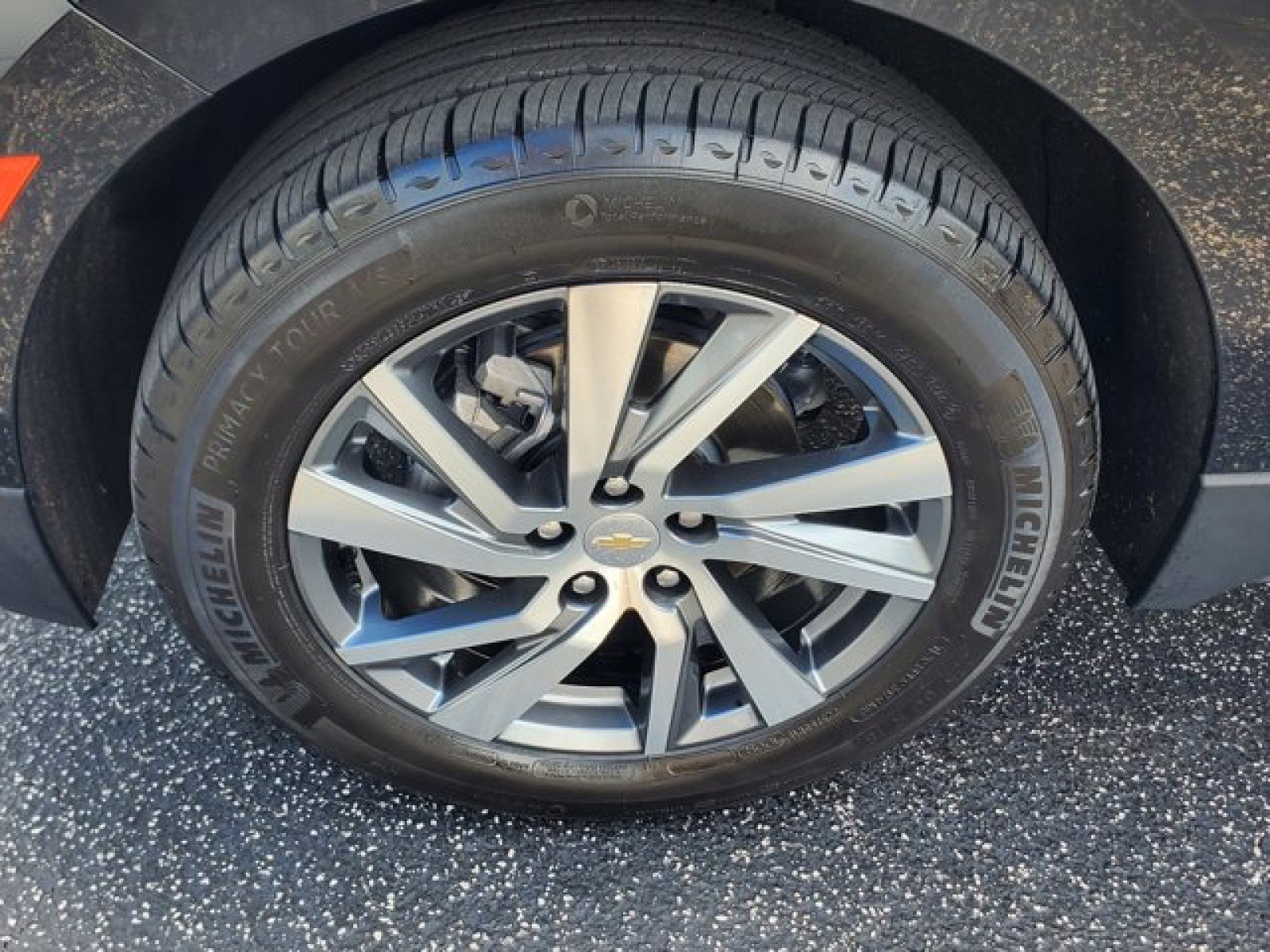 Used 2024 Chevrolet Equinox Premier AWD/4WD image 4