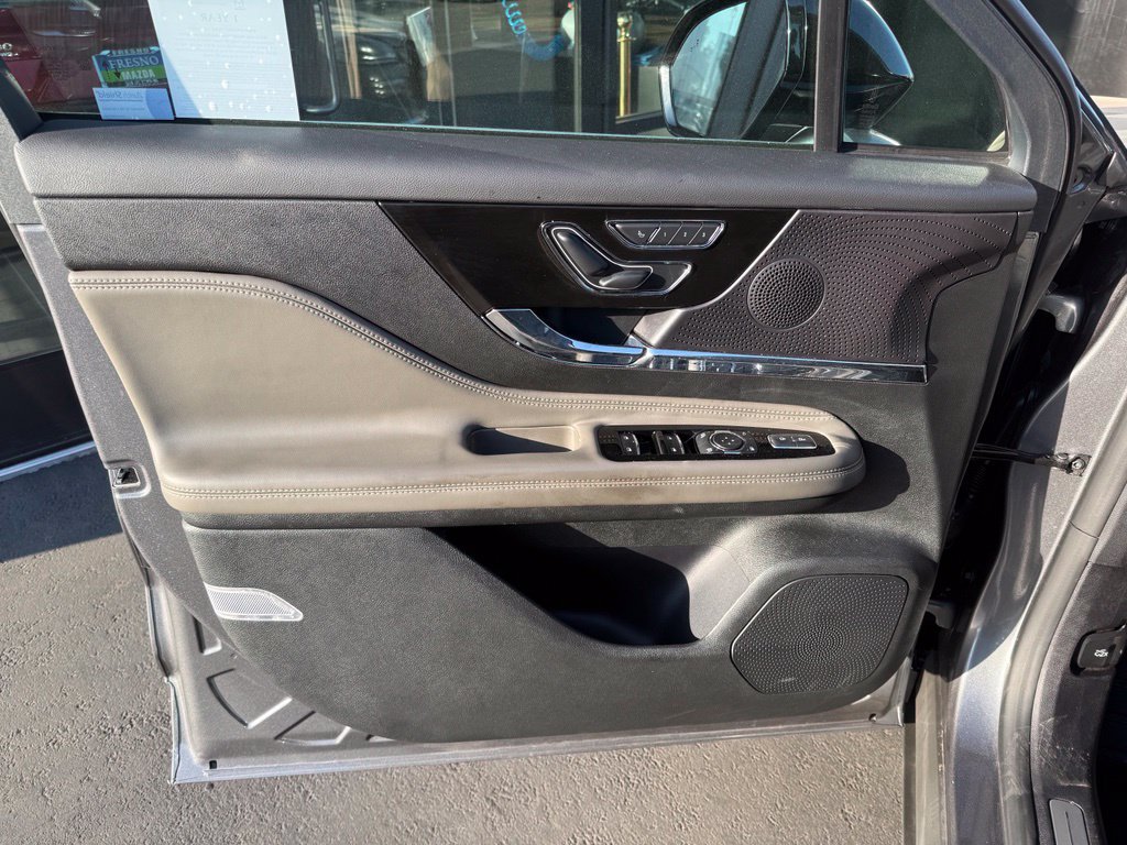 Used 2024 Lincoln Corsair Reserve FWD image 34