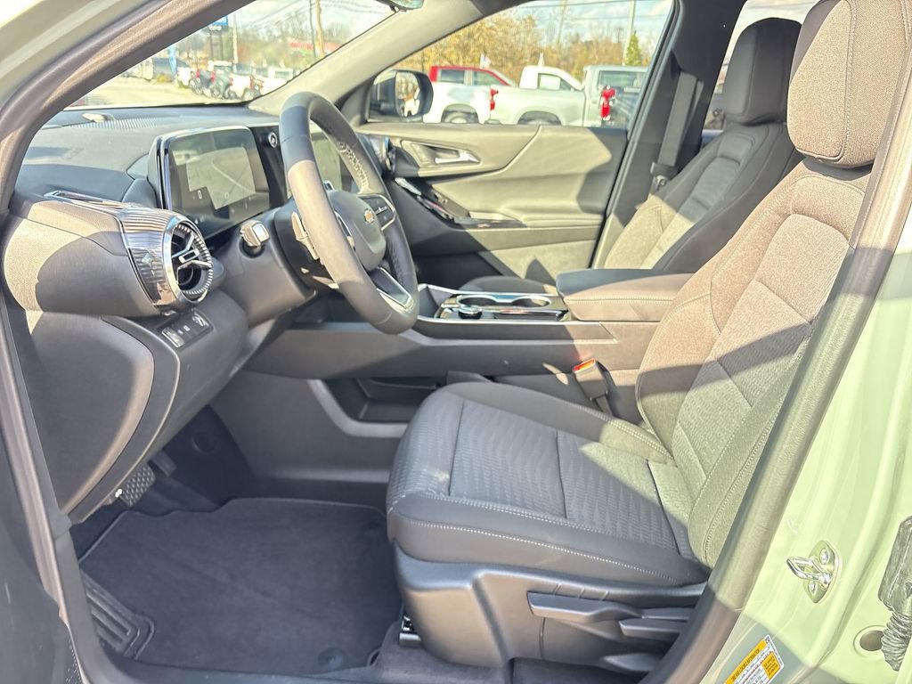 New 2026 Chevrolet Equinox LT w/ Safety and Technology Package image 21