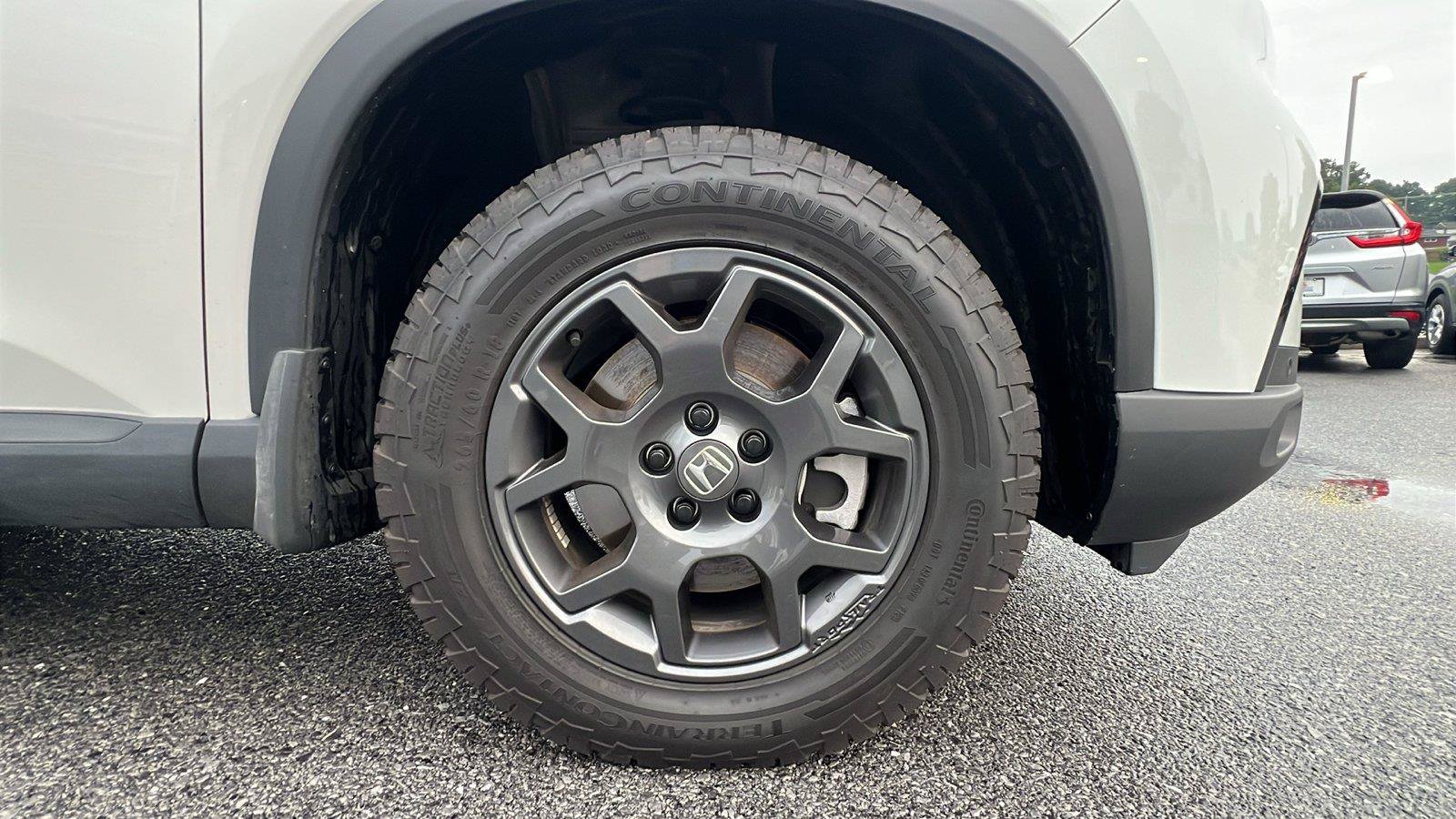 Used 2025 Honda Pilot TrailSport image 11