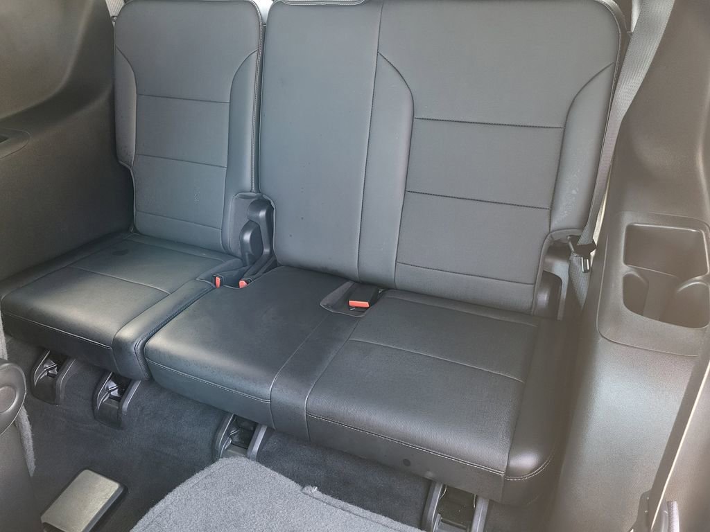 Used 2025 Buick Enclave Preferred AWD/4WD image 22