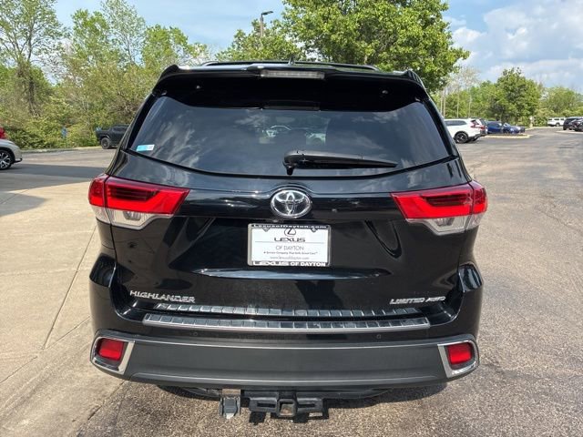 Used 2019 Toyota Highlander Limited AWD/4WD image 4