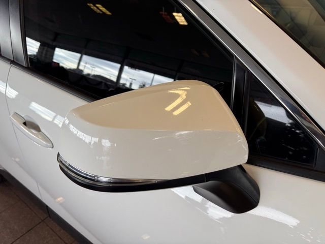 Used 2020 Toyota RAV4 XLE Premium image 11