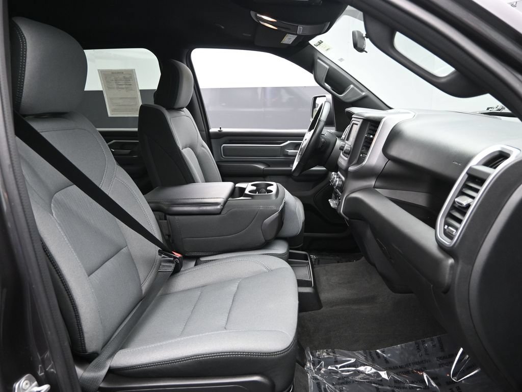 Used 2022 RAM 1500 Big Horn AWD/4WD image 36
