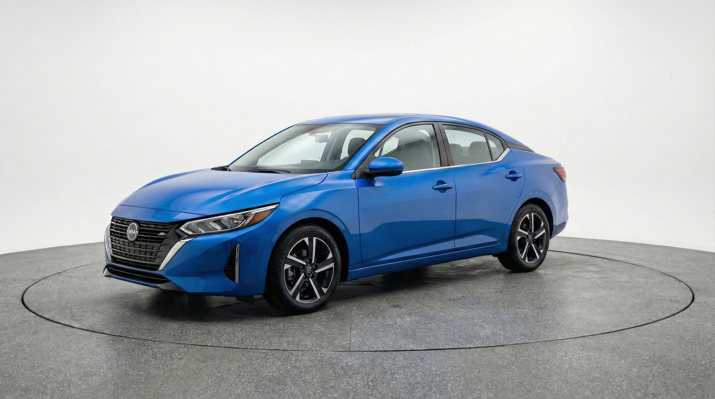 Used 2025 Nissan Sentra SV image 3