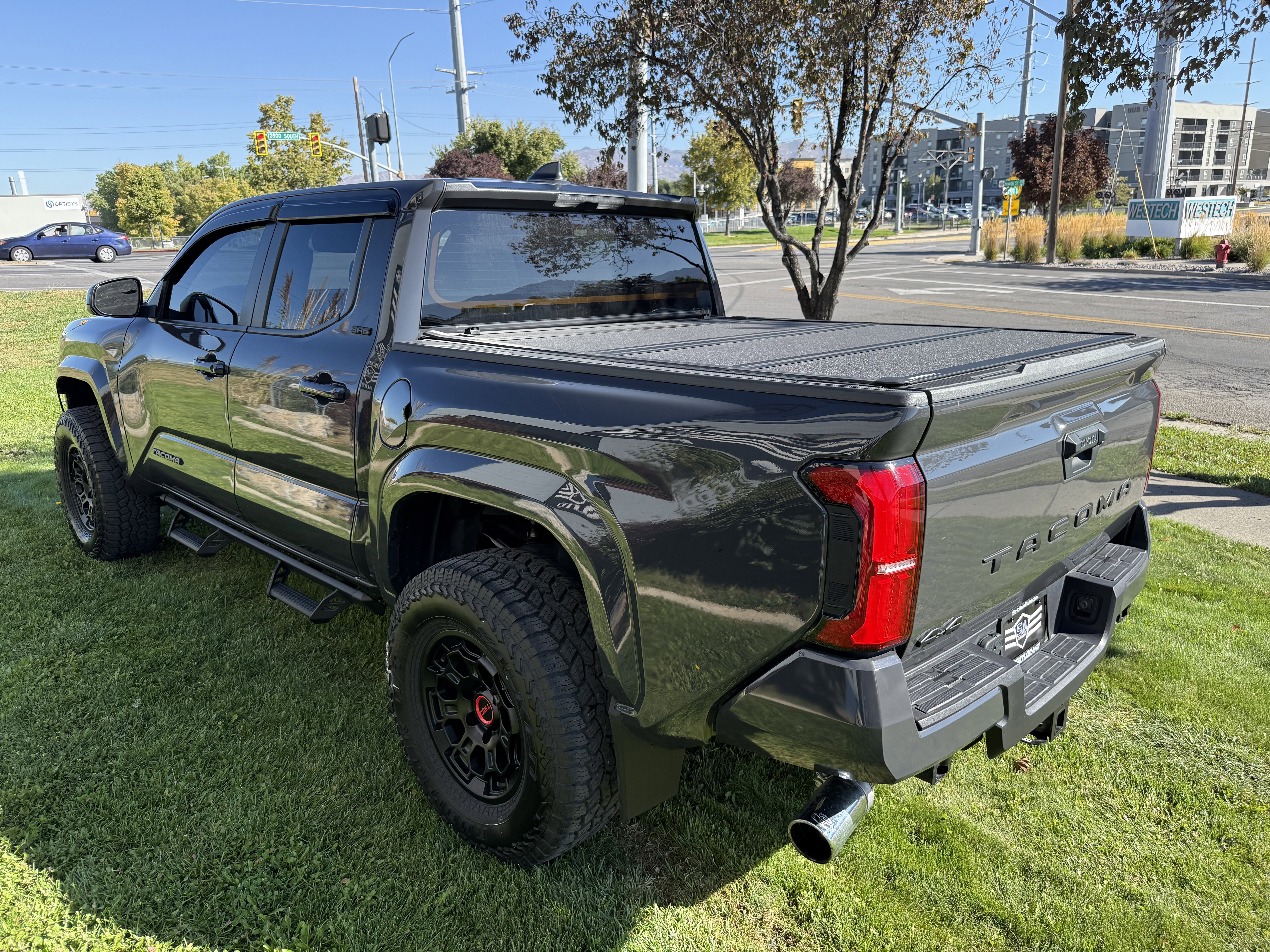Used 2024 Toyota Tacoma SR5 image 6