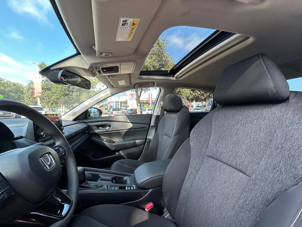 Used 2025 Honda Accord SE image 12