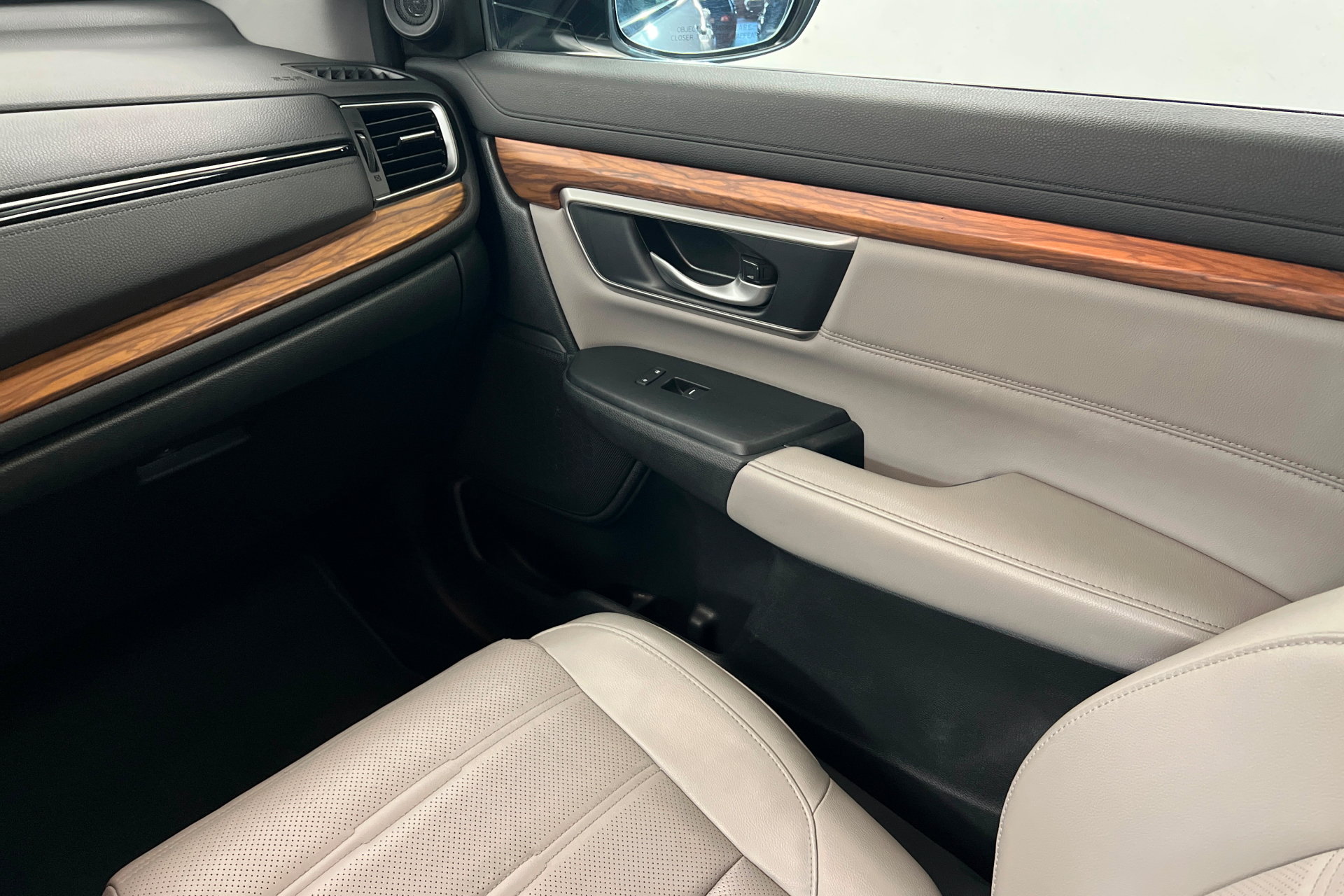 Used 2022 Honda CR-V Touring image 10
