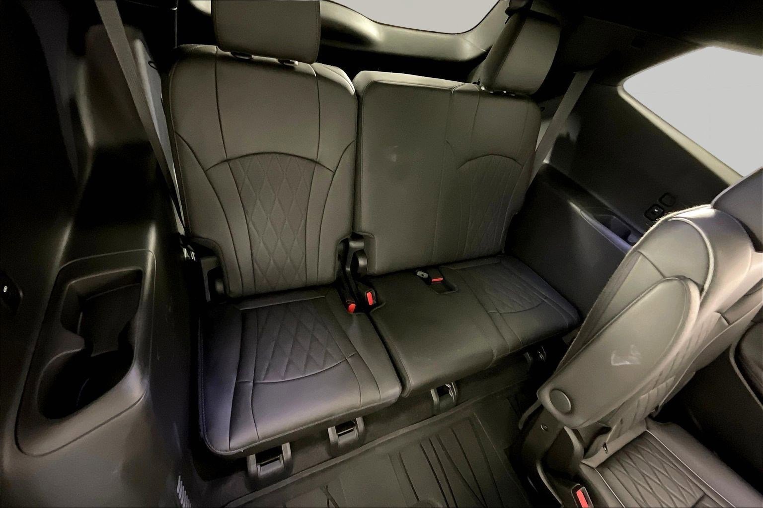 Used 2023 Buick Enclave Avenir image 26