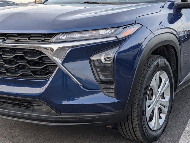 Used 2024 Chevrolet Trax LS image 2