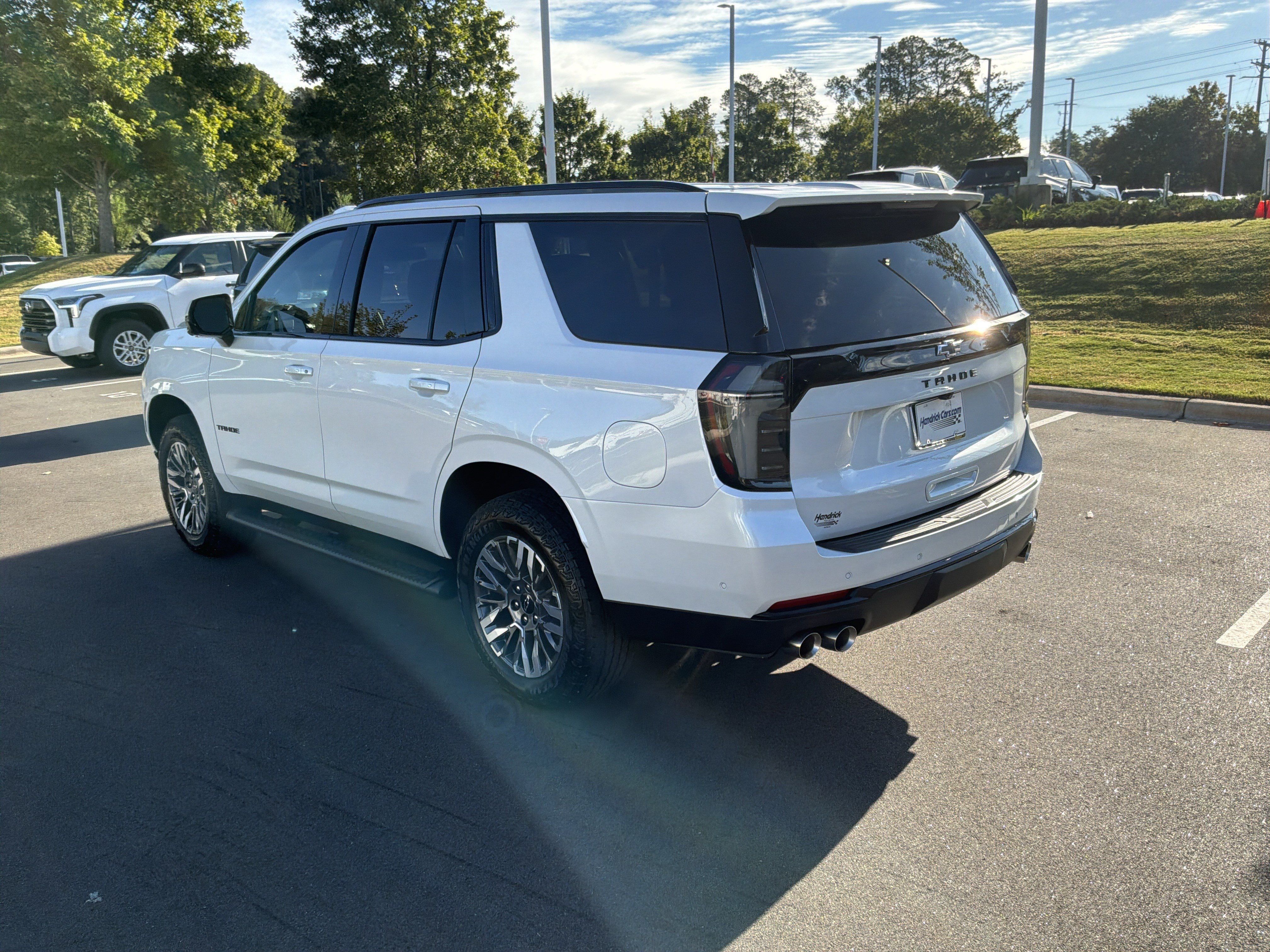 Used 2025 Chevrolet Tahoe Z71 w/ Comfort Package AWD/4WD image 8