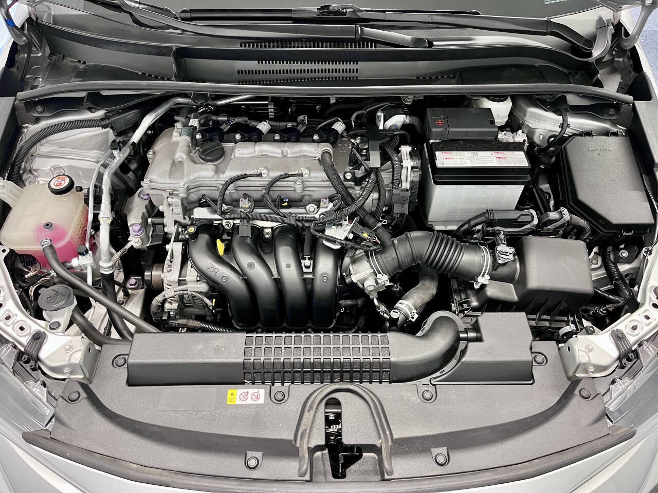 Used 2020 Toyota Corolla LE image 25