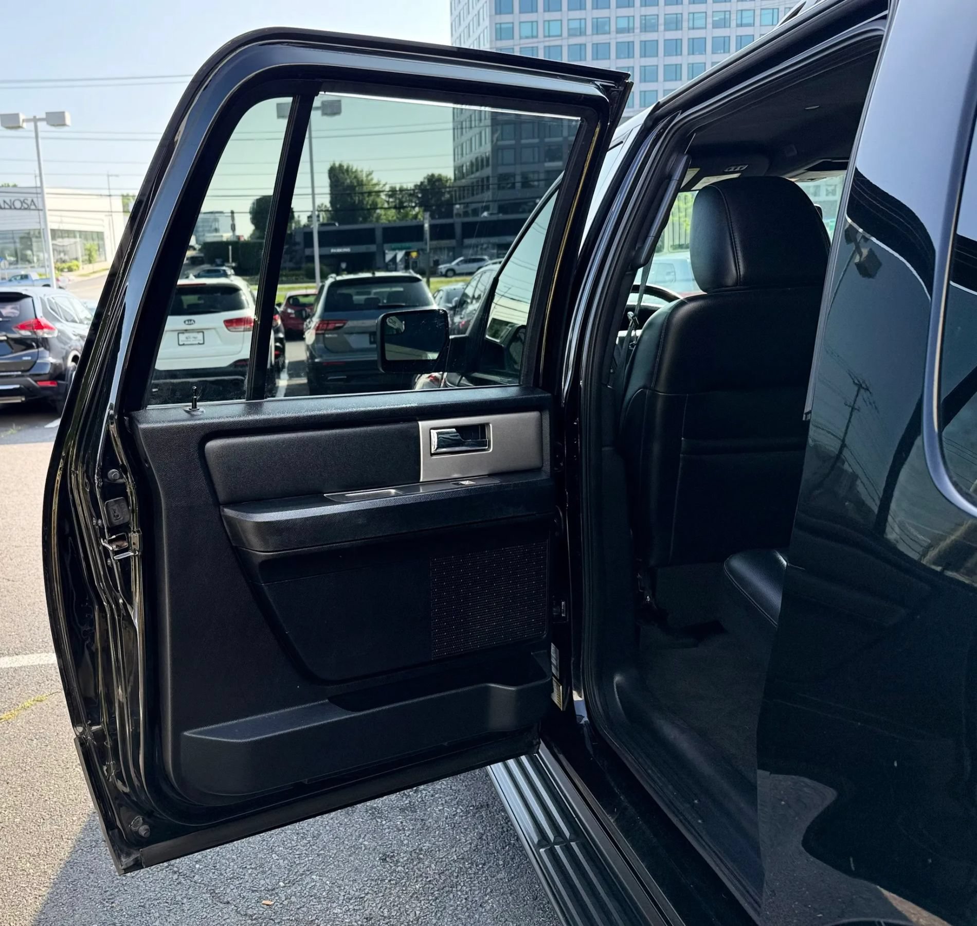 Used 2016 Ford Expedition EL XLT w/ Equipment Group 201A AWD/4WD image 24