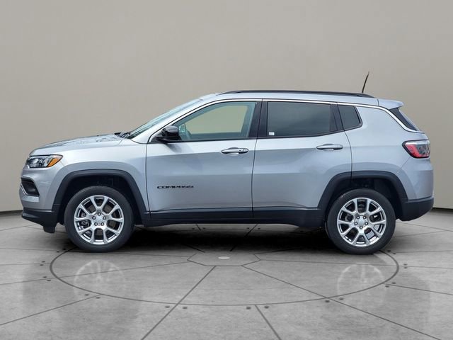 Certified 2023 Jeep Compass Latitude w/ Sun and Sound Group image 9