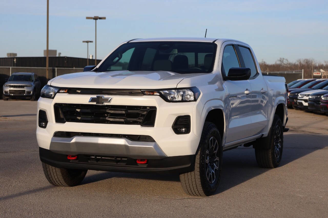 Used 2023 Chevrolet Colorado Z71 w/ Z71 Convenience Package 2 image 6