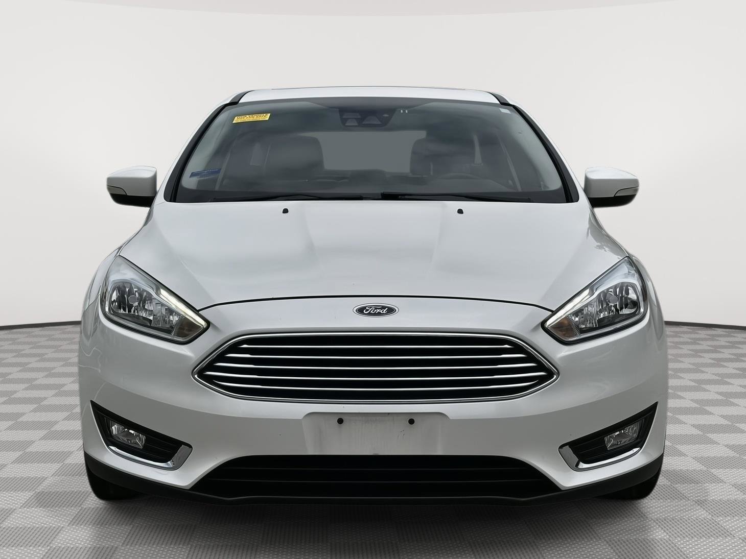 Used 2017 Ford Focus Titanium w/ Titanium Technology Package FWD image 2